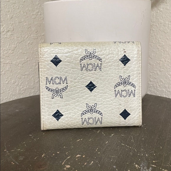 . MCM Cream and Black Logo Tri-Fold Wallet - Picture 2 of 11